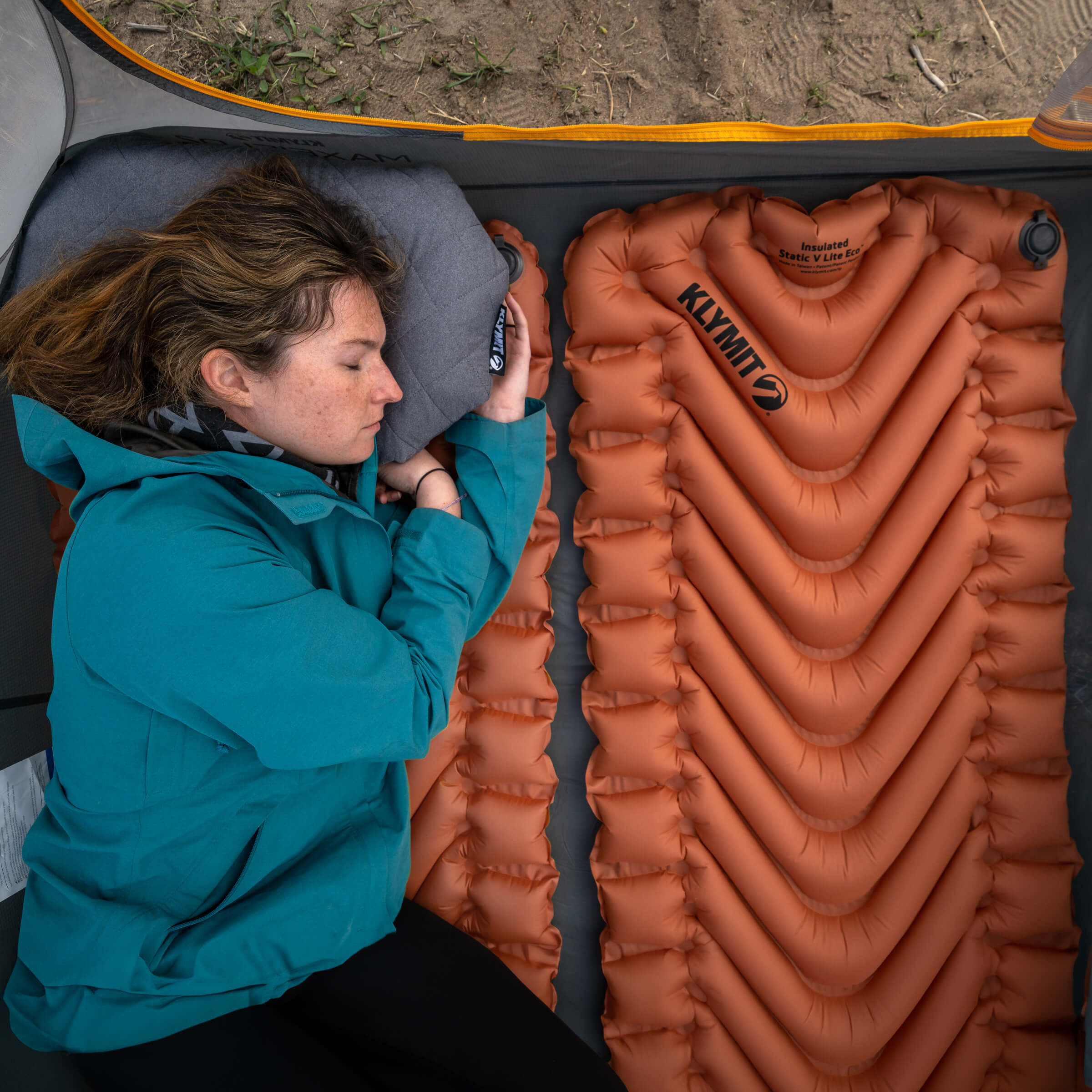 Insulated Static V Lite Eco, Brown, Lifestyle Sleeping Inside Tent
