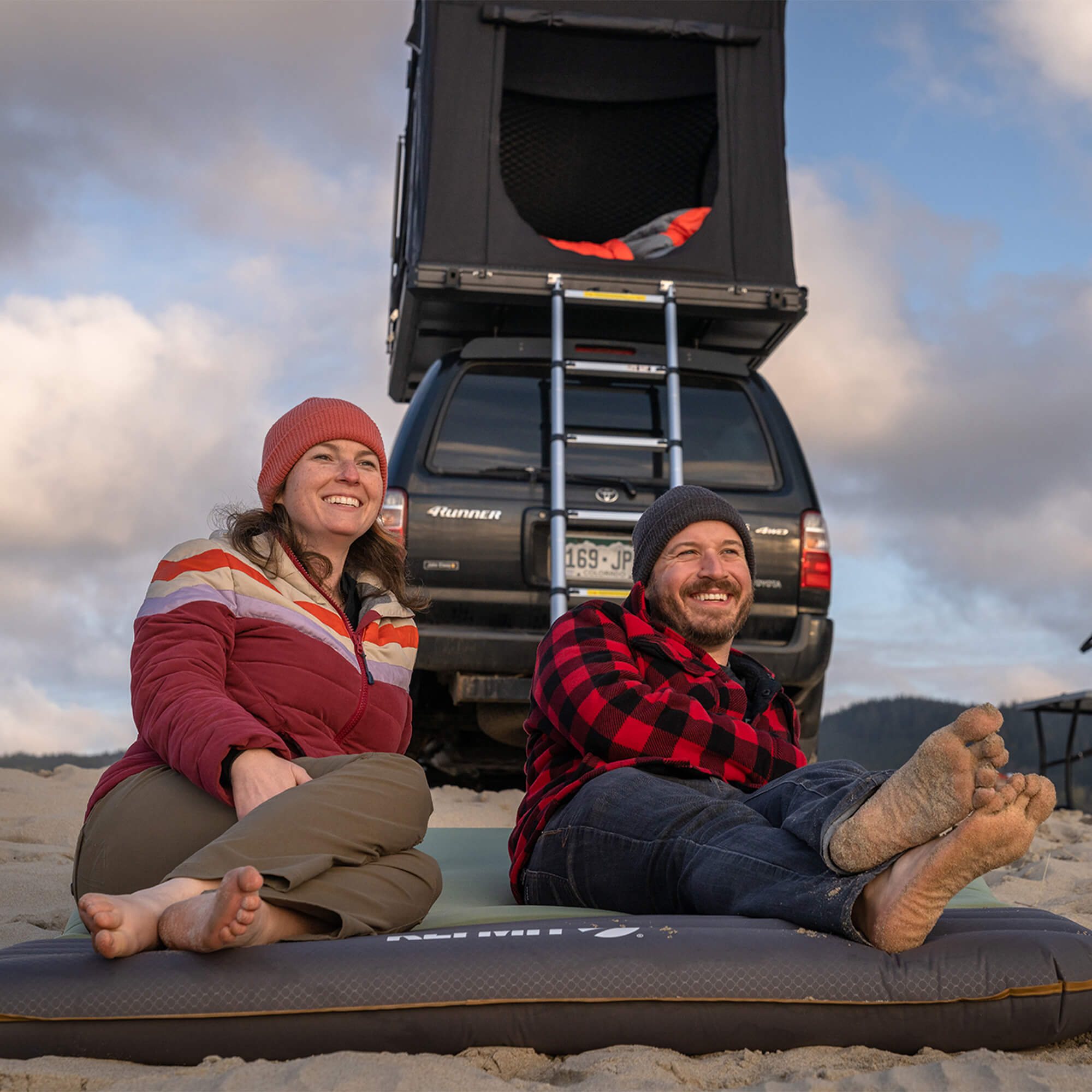 Klymaloft Sleeping Pad, Green Double, Lifestyle Overland Camping on Beach