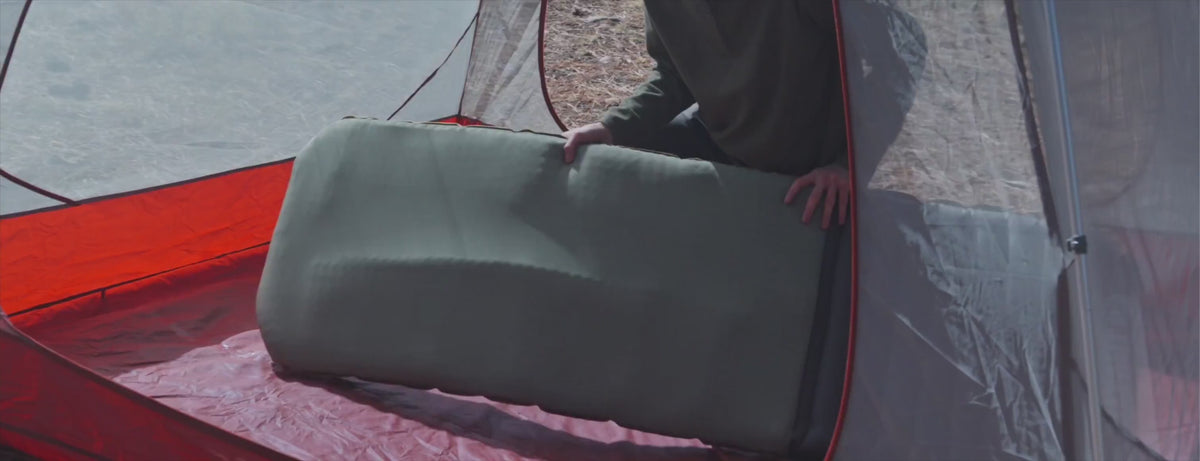 Product overview video of the Klymaloft Summit sleeping pad.