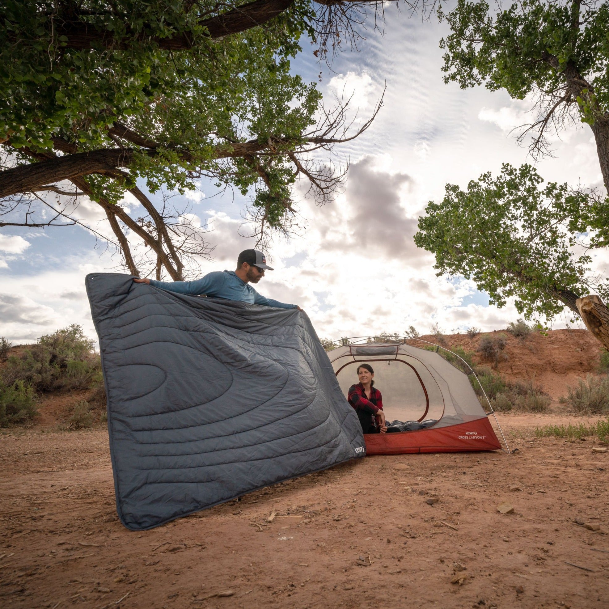 Horizon Travel Blanket, Gray, Lifestyle Camping